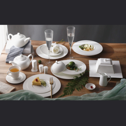 diamond-tableware-stuart-okoma-1